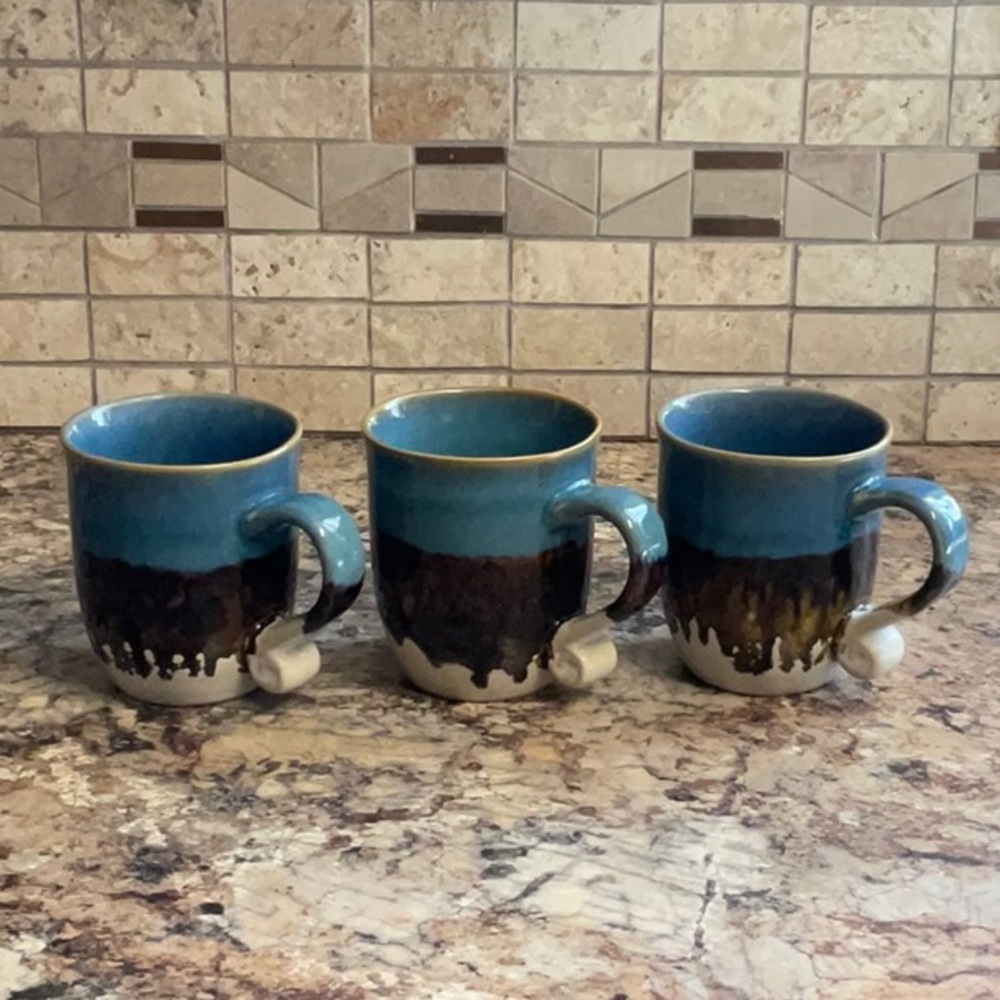 NWOT. Set of 3 Meritage 16oz mugs.